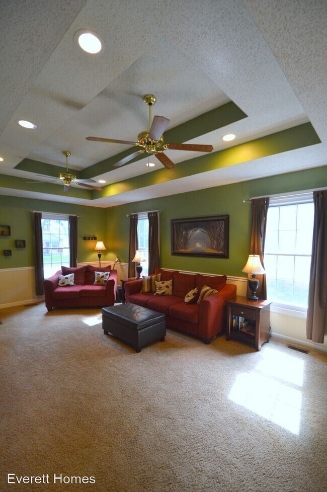 Building Photo - 3 br, 1 bath House - 1437 E McDaniel St