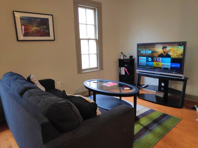 Building Photo - 513 Park Ave