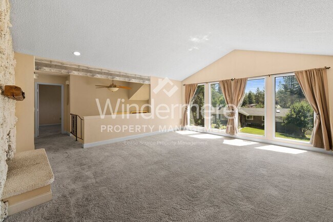 Foto del edificio - ***Coming Soon*** 4 Bed 3 Bath North Side Home nearly 2400 sq/ft Mead School District