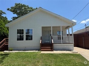 Building Photo - 3104 Pastor St