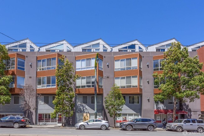 Building Photo - 638 19th St