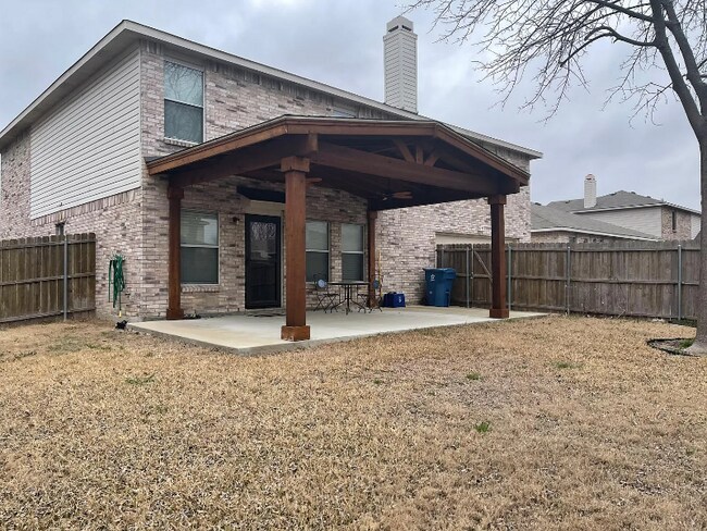 Building Photo - 1713 Cliffbrook Dr