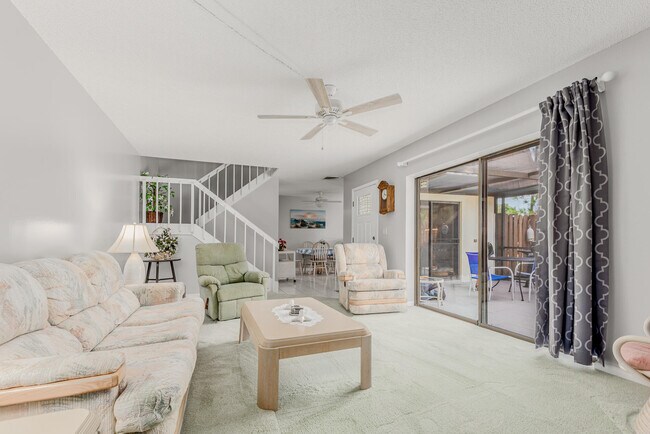 Building Photo - 5962 SE Riverboat Dr