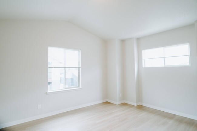 Main Bedroom - Northplace Apartment Homes