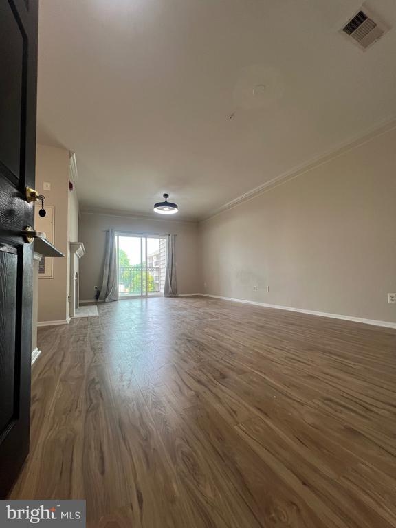 Foto del edificio - 1601 Spring Gate Dr.