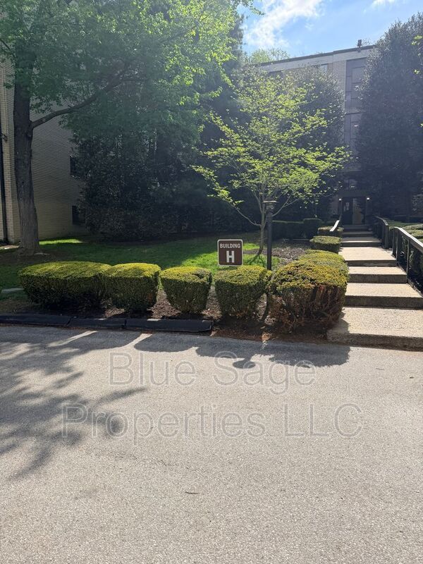 Foto del edificio - 400 Glendale Rd