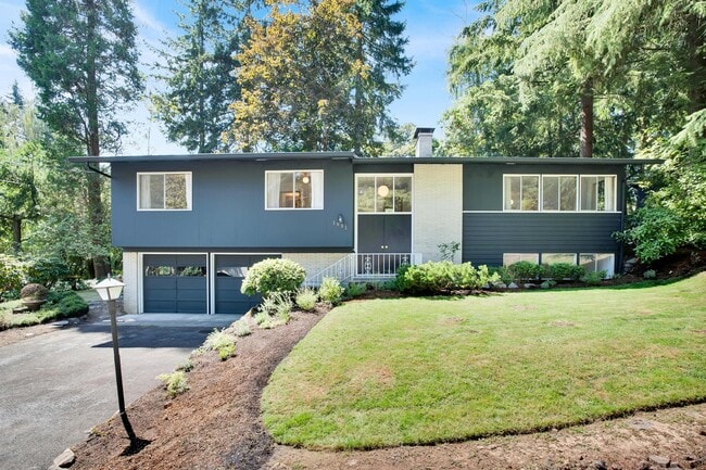 Building Photo - 1931 Mapleleaf Ct