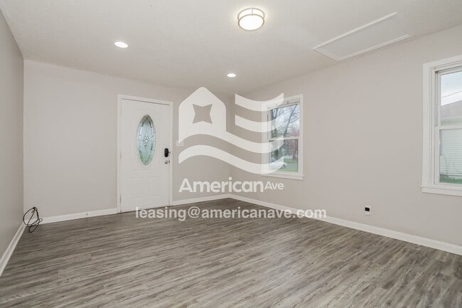 Building Photo - 701 19th Ave