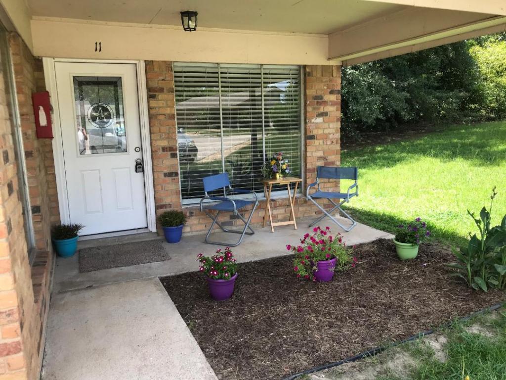 Foto principal - 14560 Tucker St