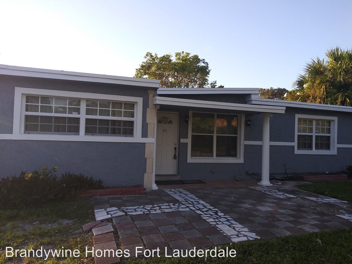 Foto principal - 3 br, 2 bath House - 43 Virginia Rd