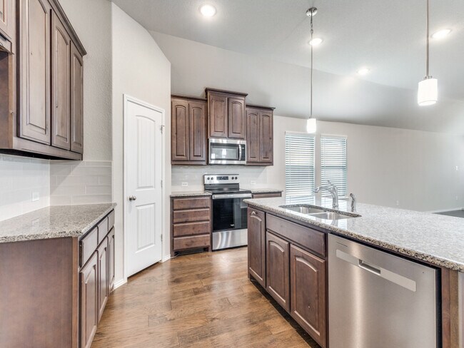 Building Photo - 229 Rosemary Dr