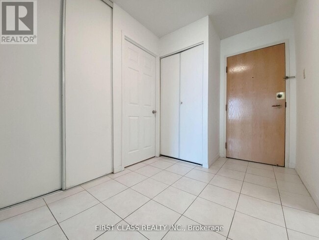 Building Photo - 88 Alton Towers Cir