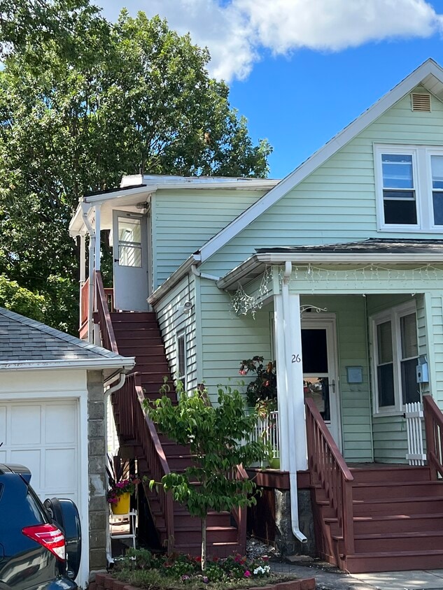 26 Germain Ave Unit 2, Quincy, MA 02169 26 Germain Ave Quincy, MA