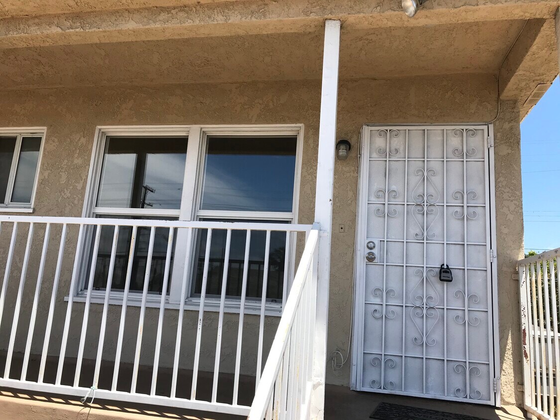 Foto principal - 13338 Avalon Blvd