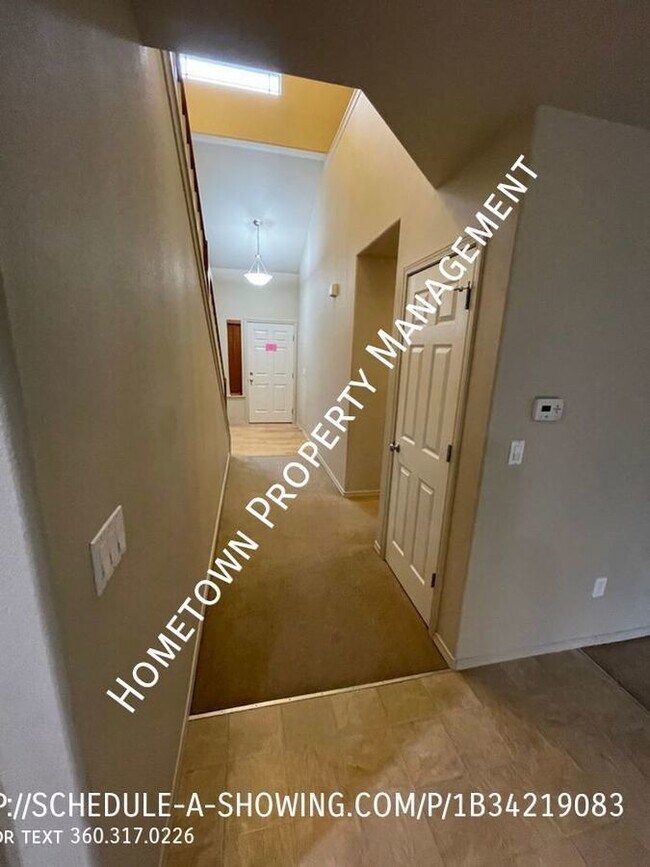 Foto del edificio - 4 Bedroom in West Olympia - Available NOW!