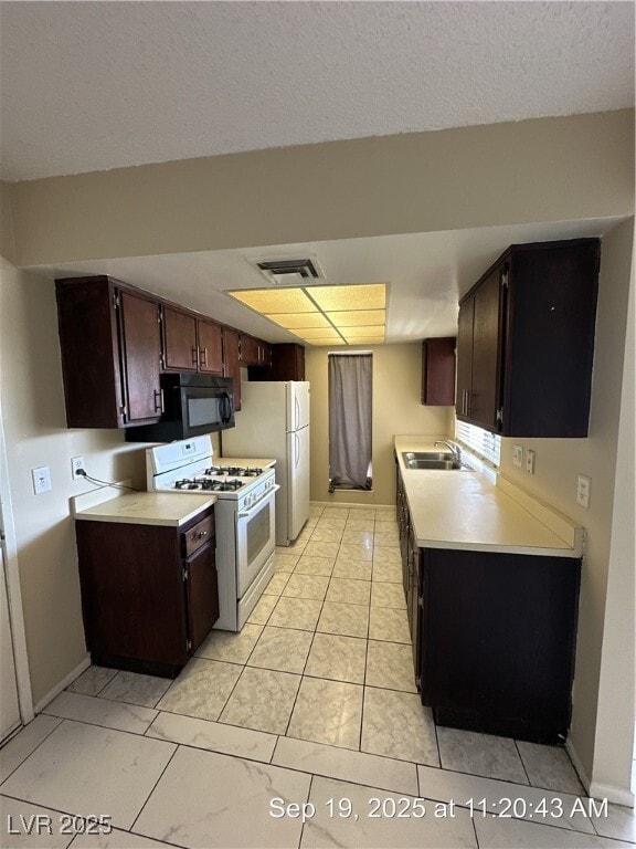Building Photo - 1405 E Vegas Valley Dr