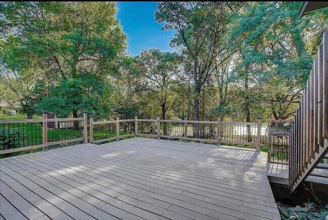 Building Photo - 4626 Lenore Ln