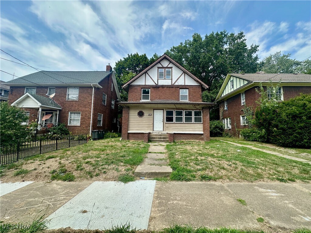 833 Work Dr Akron, OH 44320 – photo 1