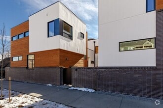 Building Photo - 2304 Pearl St