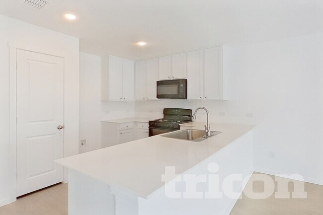 Foto del edificio - 907 Ponderosa Ln