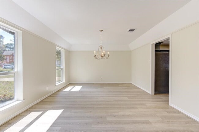 Building Photo - 10522 Brentway Dr