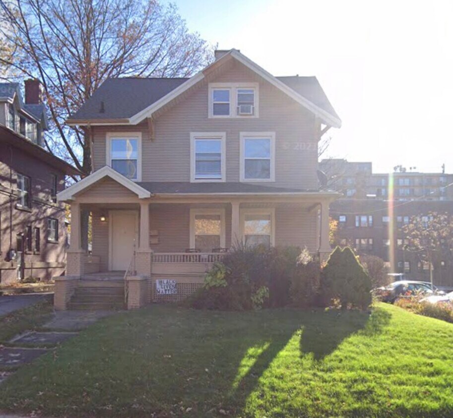 21 Casterton Ave Unit 1, Akron, OH 44303 Apartments in Akron, OH