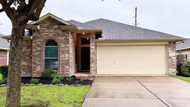 Building Photo - 15506 Wedgewood Park