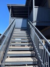 Building Photo - 286 W Palomino Dr