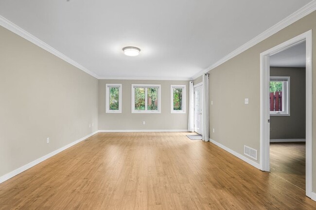 Building Photo - 363 Chickory Way