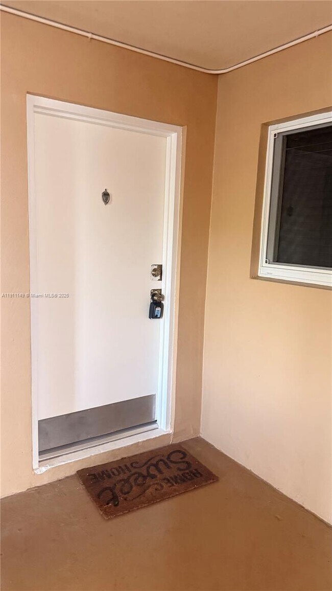 Building Photo - 7400 Miami Lakes Dr