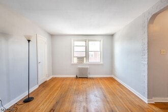 Building Photo - 23 Carpenter Terrace N