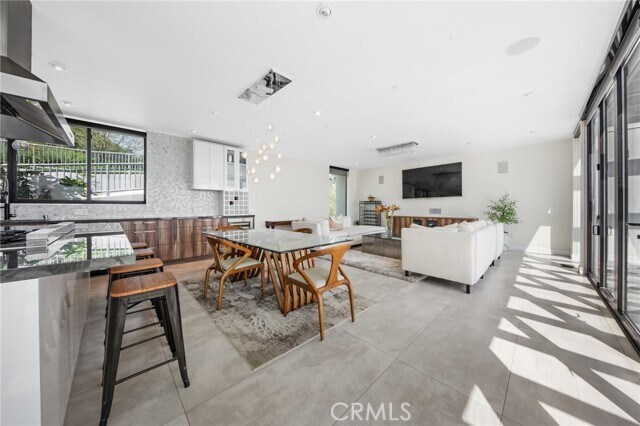 Foto del edificio - 1479 Highgate Ave