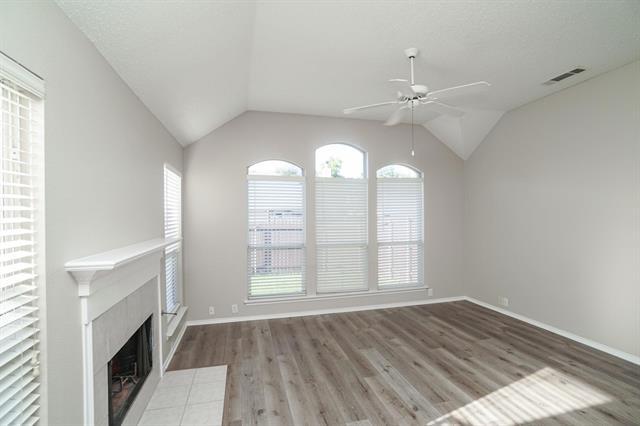 Building Photo - 11395 Newberry Dr