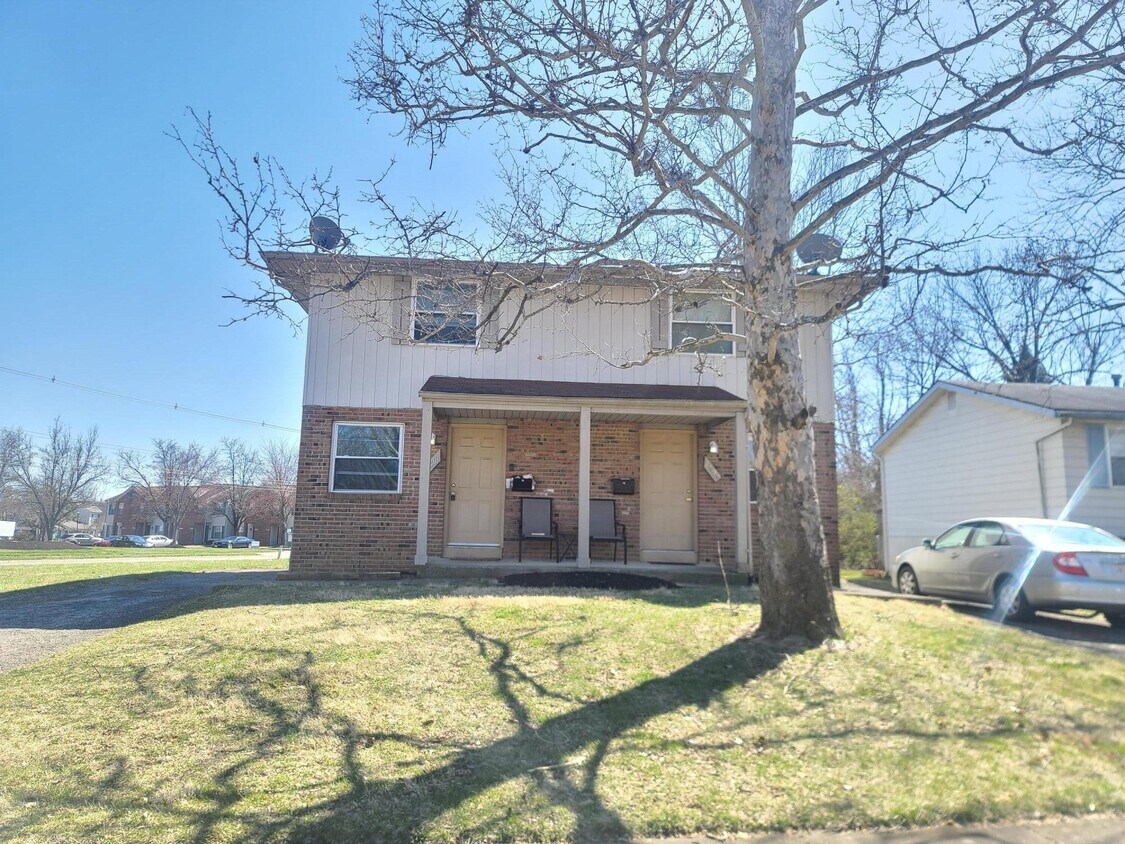 3501 Oakcrest Rd, Columbus, OH 43232 Room for Rent in Columbus, OH