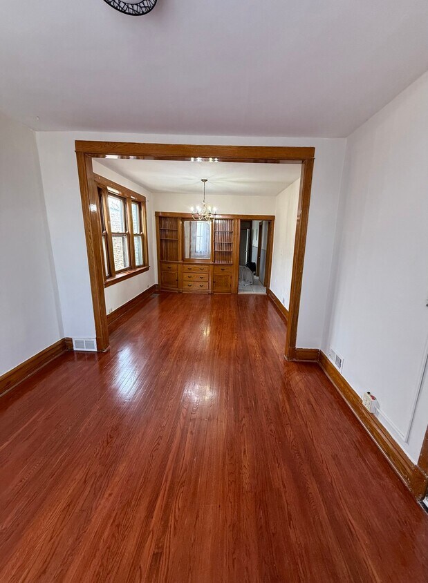 Foto del edificio - 5529 W 22nd Pl