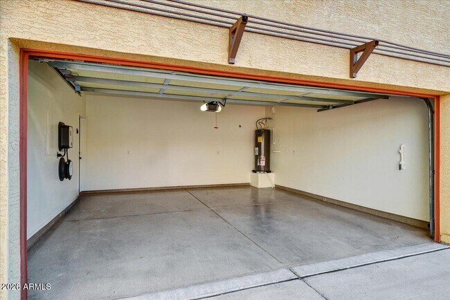 Building Photo - 2929 N 37th St
