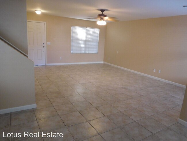 Building Photo - 3 br, 2.5 bath House - 1529 S Halsted Dr.