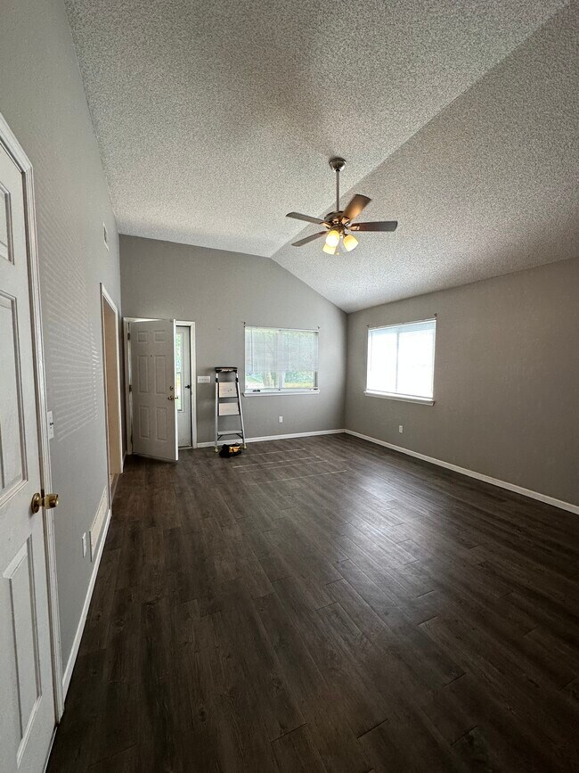 140 E Mulberry St, Olathe, KS 66061 House Rental in Olathe, KS