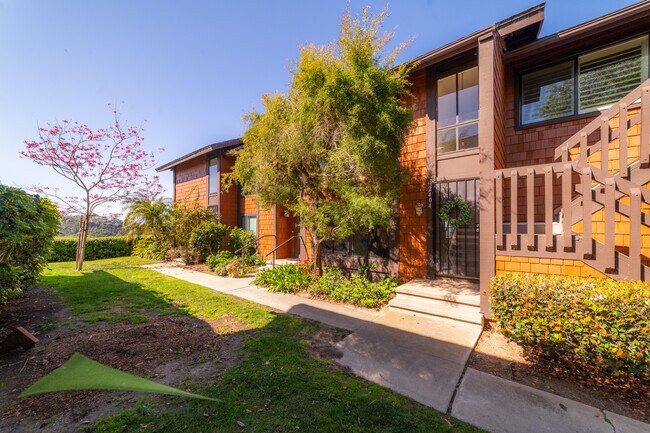 Building Photo - 2404 Caminito Ocean Cove
