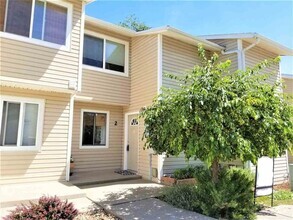 Building Photo - 255 Beacon Ct