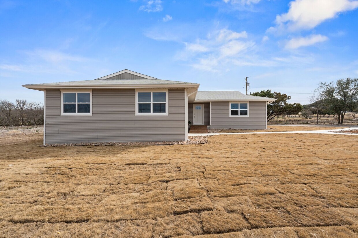 Primary Photo - 2-5 ACRES IN HARKER HEIGHTS! FOUR BEDROOMS...
