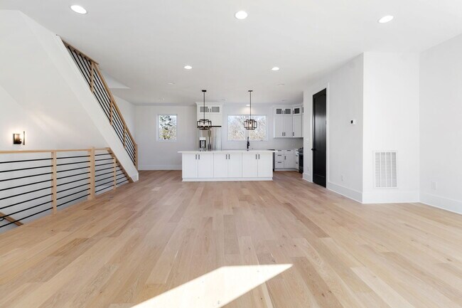 Foto del edificio - 3525 Avalon Ave