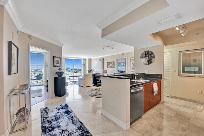 Foto del edificio - 99 SE Mizner Blvd