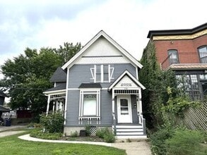 Building Photo - 318 North St
