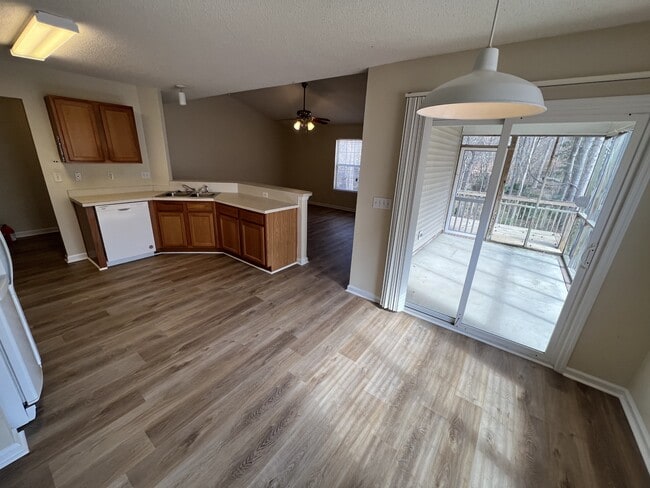 Foto del edificio - 204 Hawkridge Pl