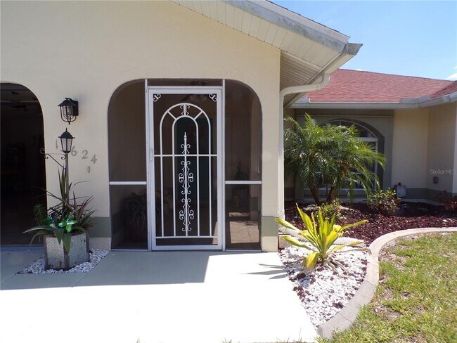 Foto del edificio - 15624 Hennipen Cir