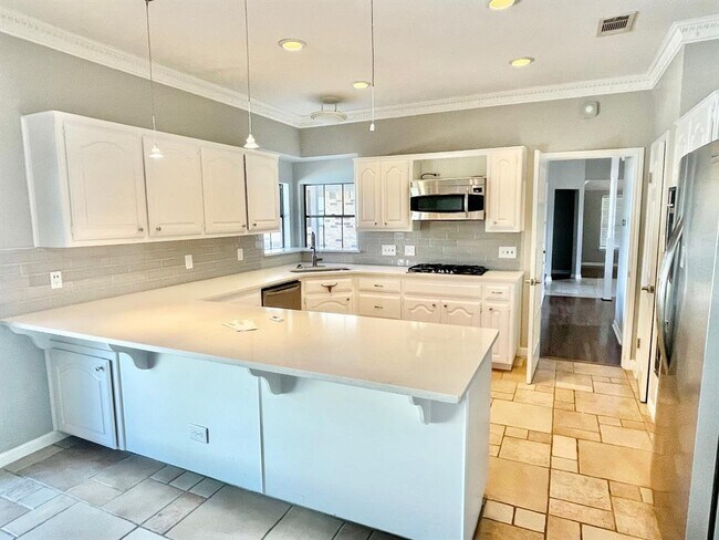 Building Photo - 6208 Lost Horizon Dr