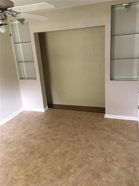 Building Photo - 2422 High Hollow Dr