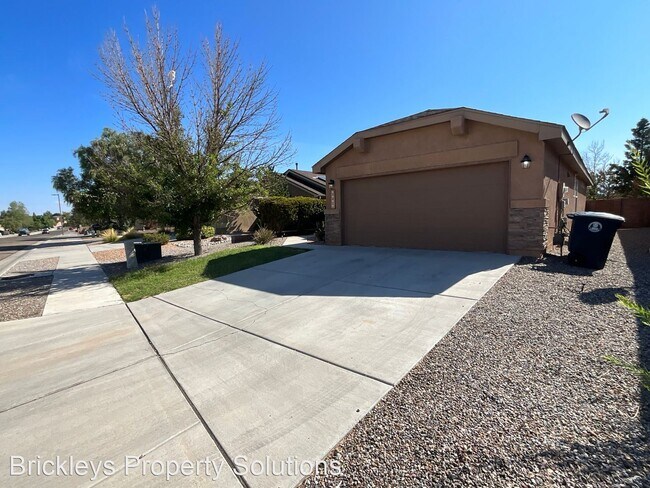 Building Photo - 3 br, 2 bath House - 9500 Mogollon Dr NW