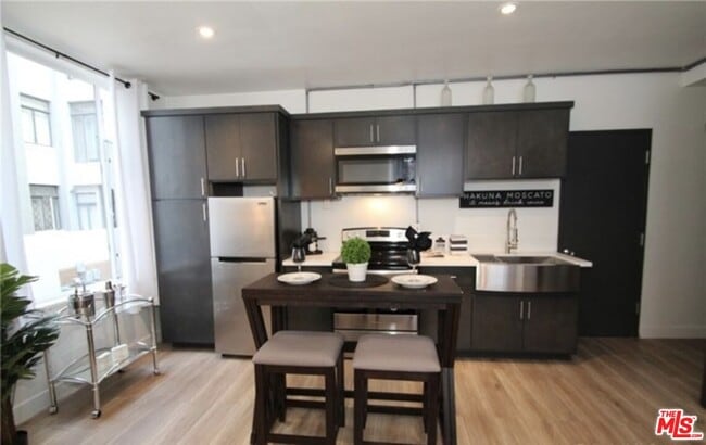 Foto del edificio - 140 Linden Ave